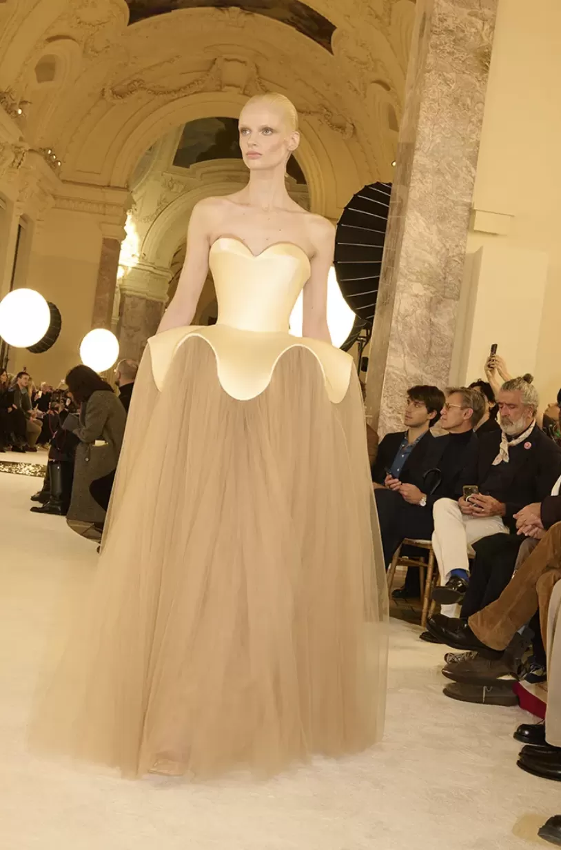 Schiaparelli-HC-SS25-7-280125.webp