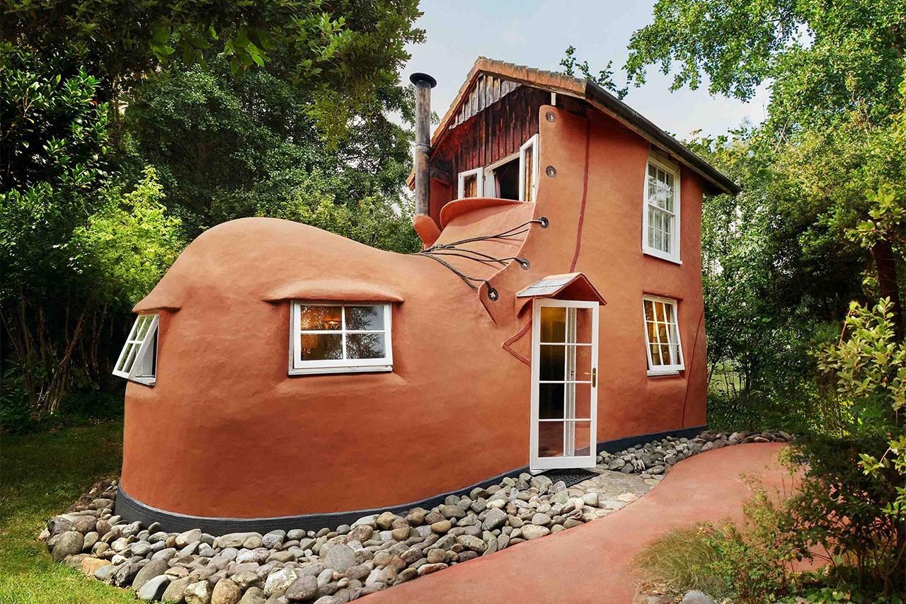 airbnb-design-competition-wackiest-weirdest-listing-ideas-accommodations-2.jpeg