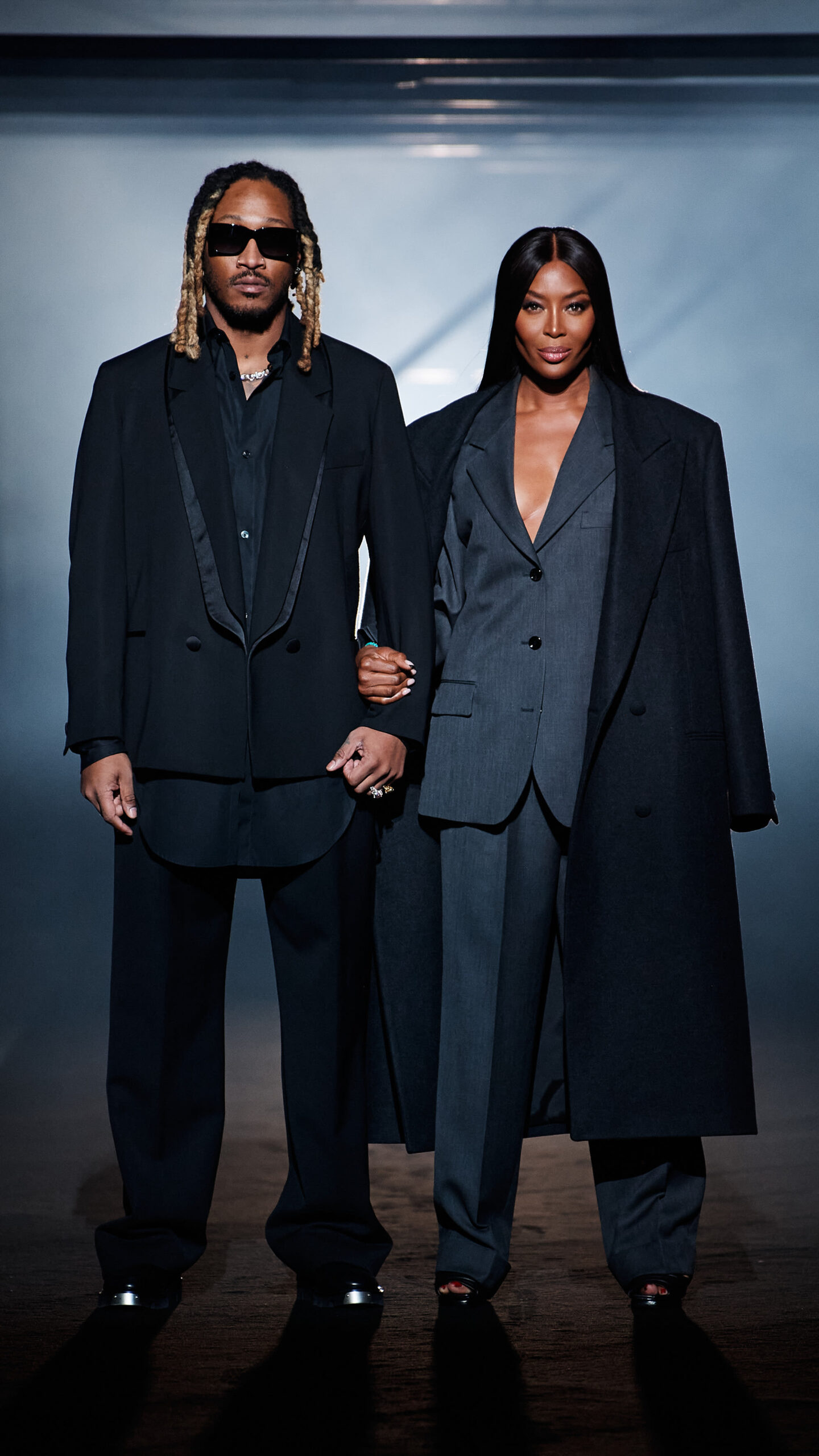 FW22_BOSS_SHOW_MILAN_RUNWAY_FINALE_0060_16x9-scaled.jpeg