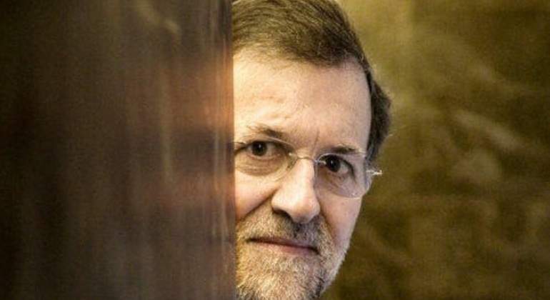 Mariano Rajoy se asoma..., llega el nuevo gobierno