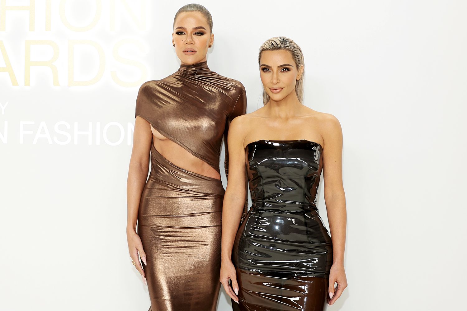 CFDA-Fashion-Awards-Kardashians-01-110722-c5ecc03408b44c4db629b61853de8ced.jpeg