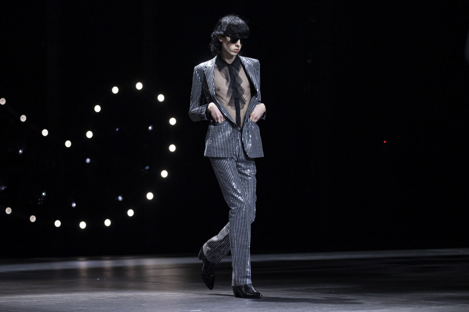 celine-mens-womens-winter-2023-runway-show-hedi-slimane-collection-age-of-indieness-65-scaled-1.jpg