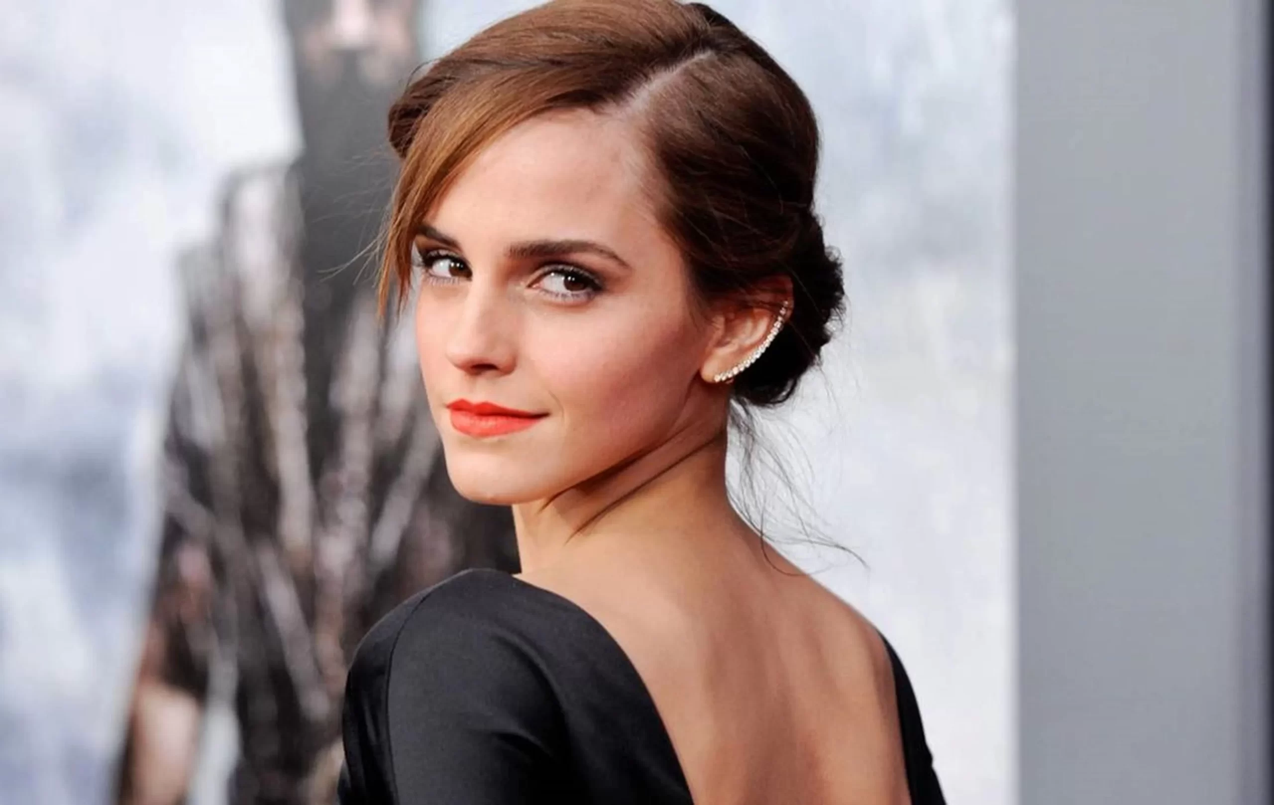 emmawatson_260225_cover-scaled.webp