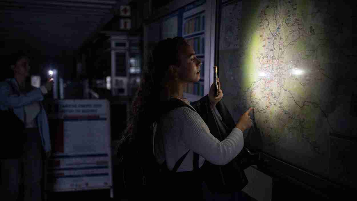 Un apagón eléctrico masivo deja sin luz a toda España