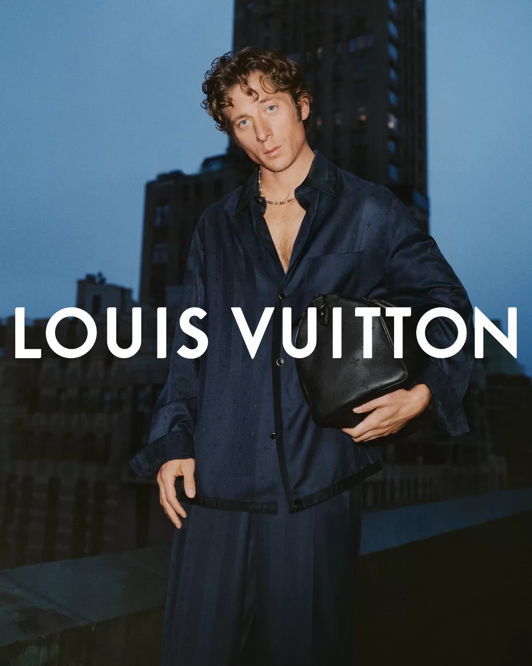 Jeremy Allen White-Louis Vuitton-11625.webp
