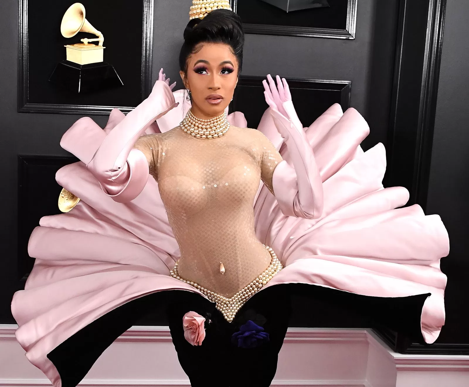 cardi b-cover-20625.webp