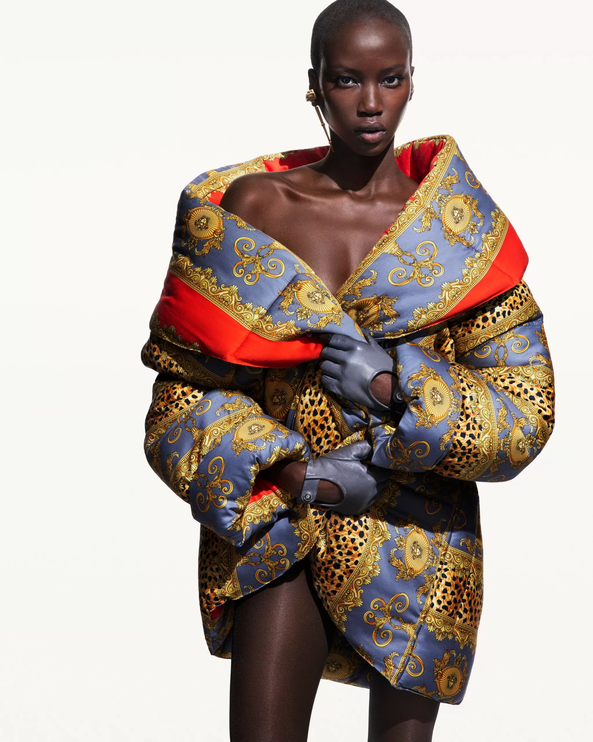 VERSACE_MAINCAMPAIGN_FW25_1_3728.webp