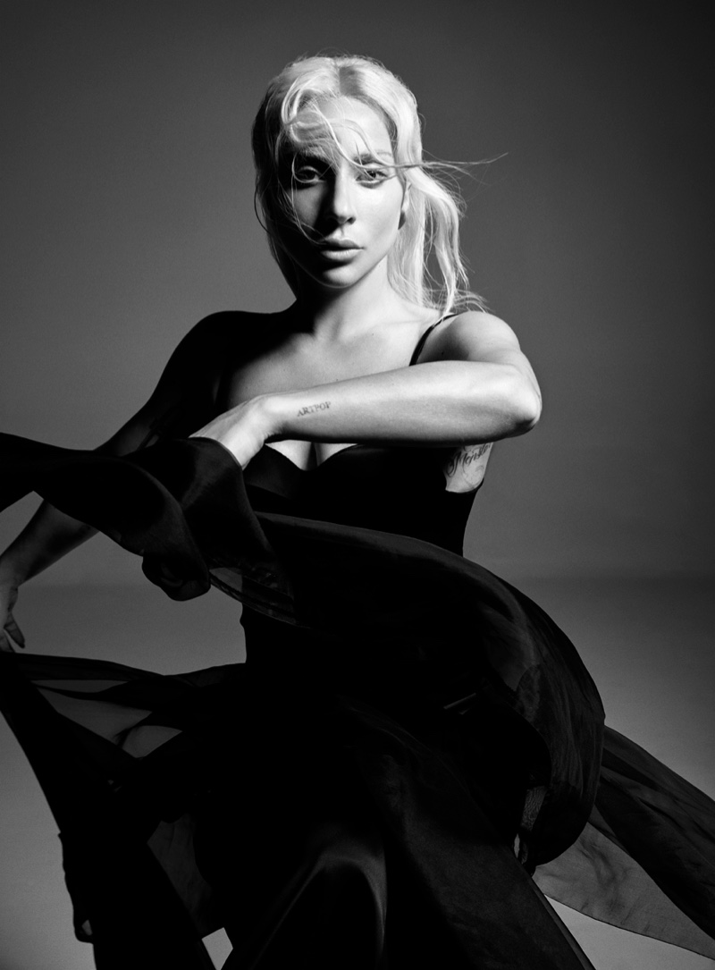 ladygaga-domp-50323-2.jpg