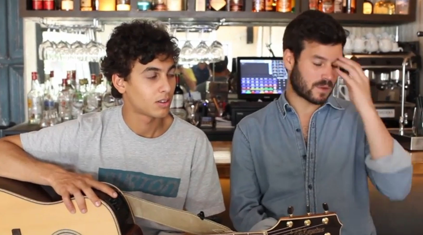 Antón Carreño y Willy Bárcenas, durante su entrevista con El Mundo.