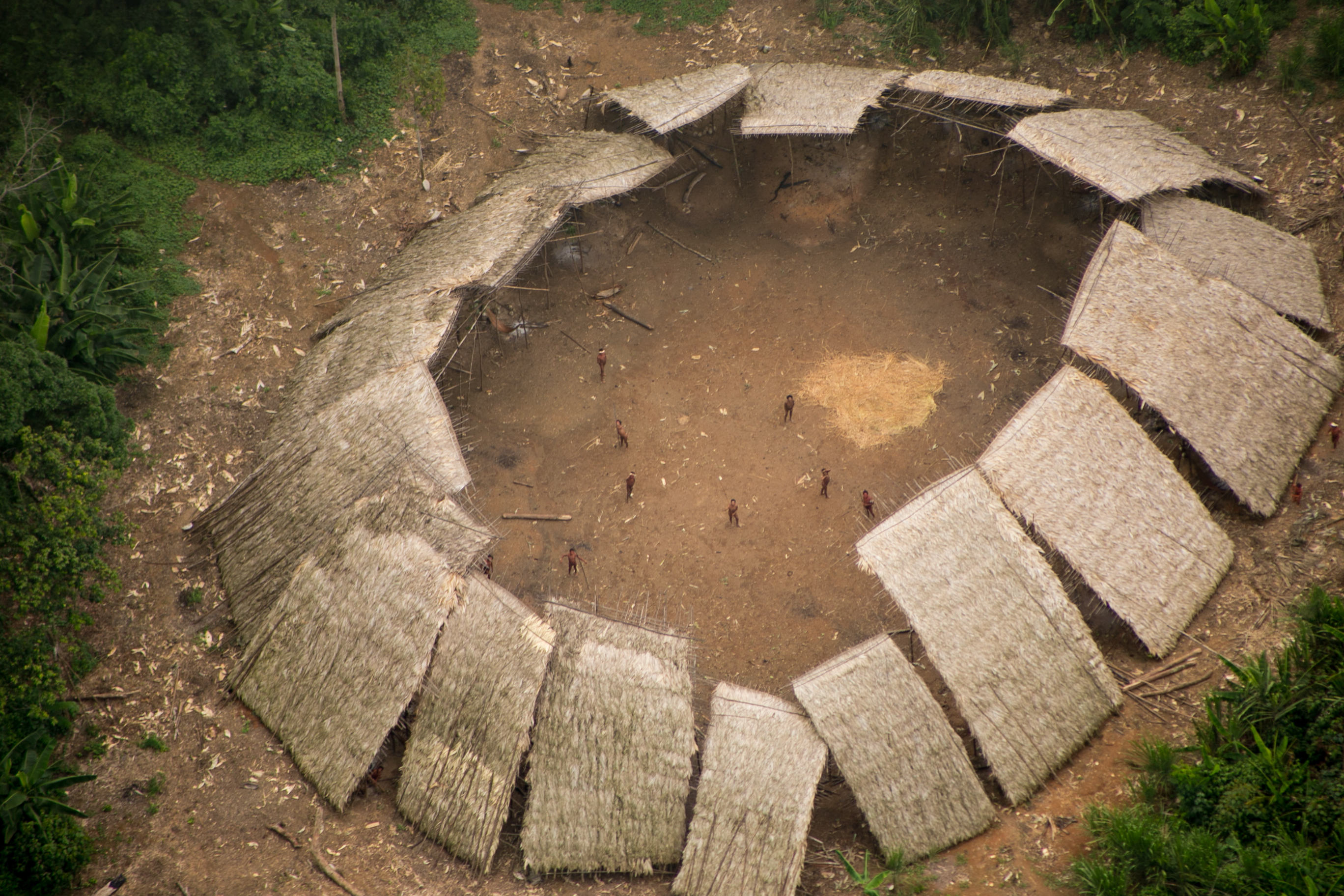 Una tribu indígena fotografiada por primera vez