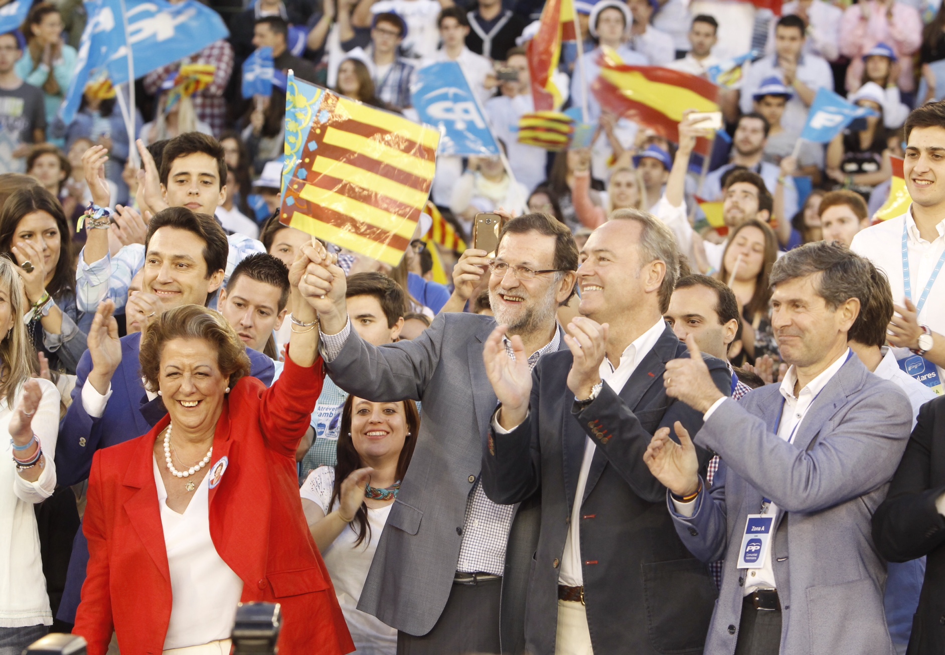 Rita Barberá, Mariano Rajoy y Alberto Fabra en la plaza de toros de Valencia.