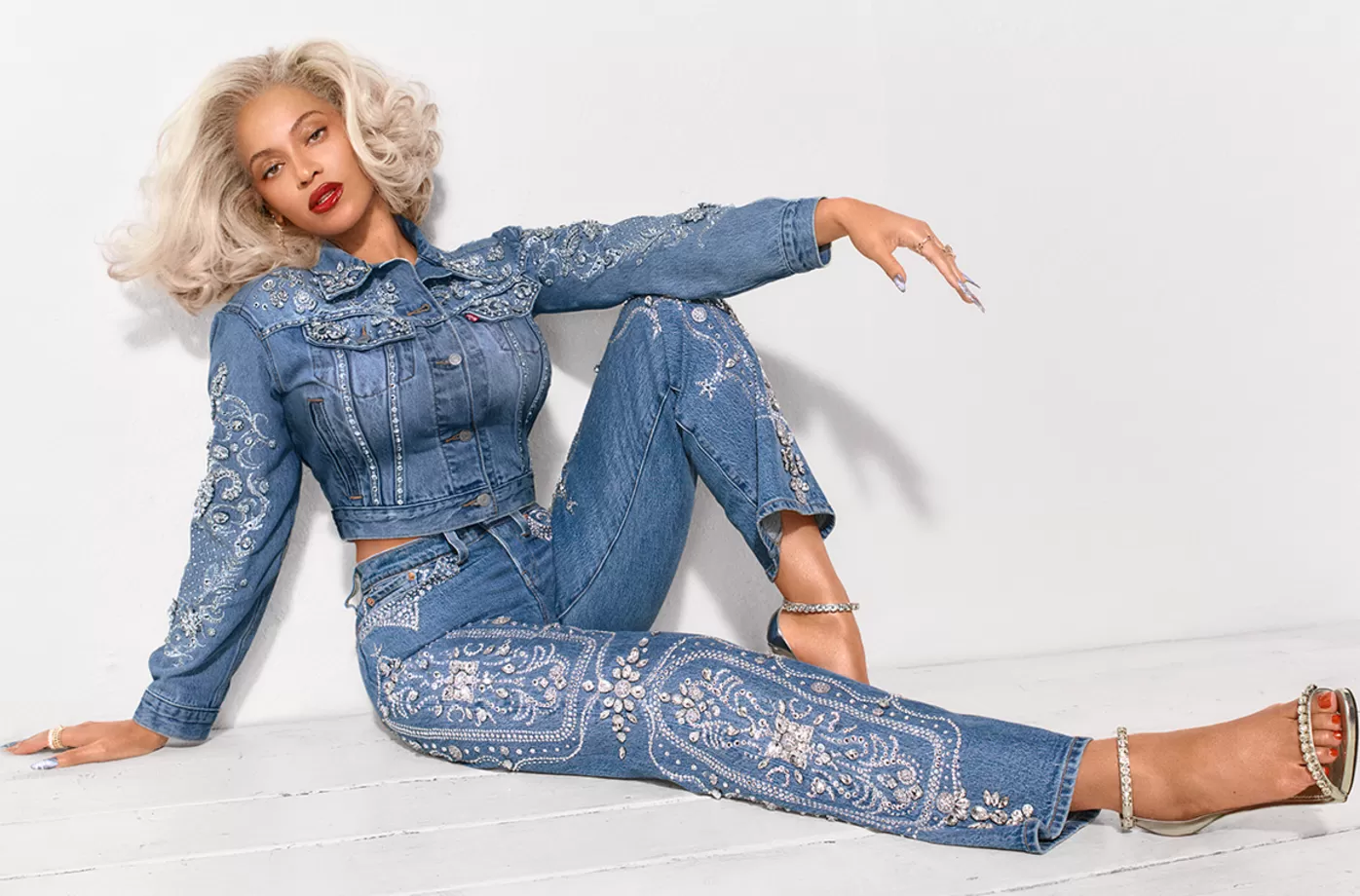 beyonce_levis_050825_1.webp