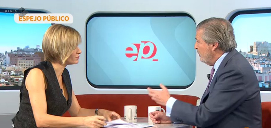 Susanna Grisso e Íñigo Fernández de Vigo durante la entrevista en 'Espejo Público'