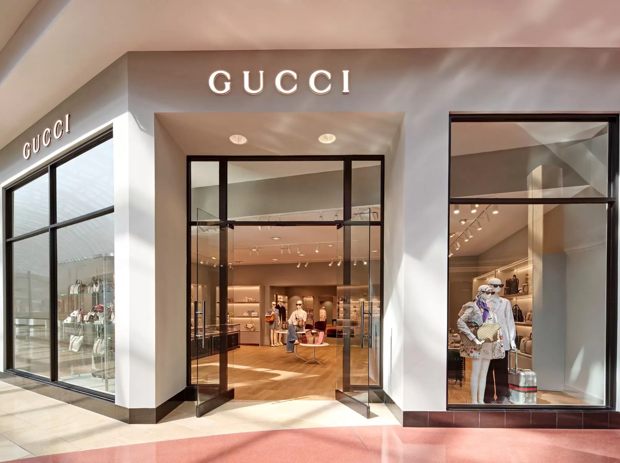 Gucci-141025_1.webp