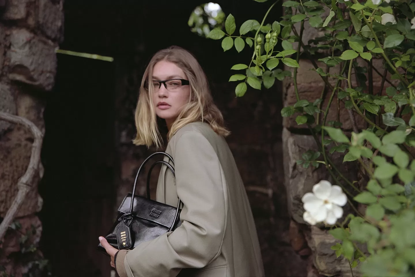 miu miu-gigi hadid-7-141125.webp