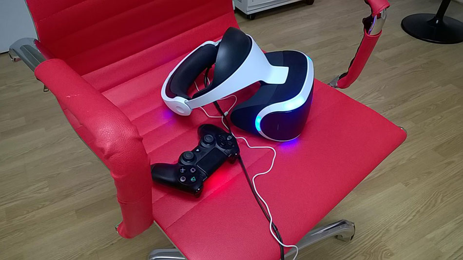 Gafas VR y mando de la Play Station 4