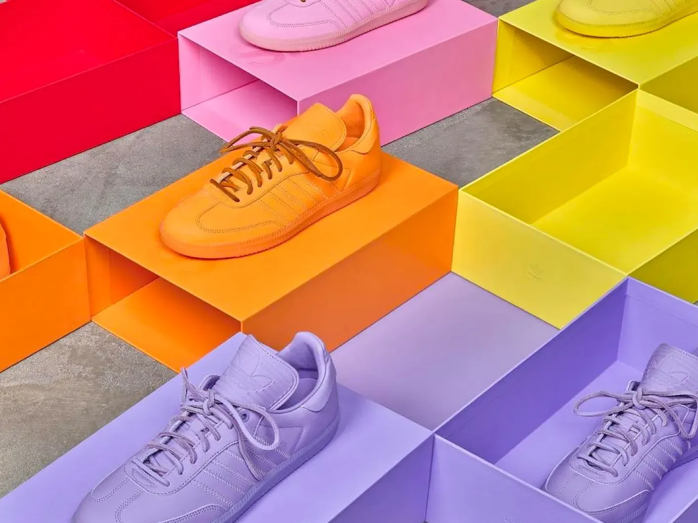 Pharrell lanza las nuevas Adidas Samba en varios colores