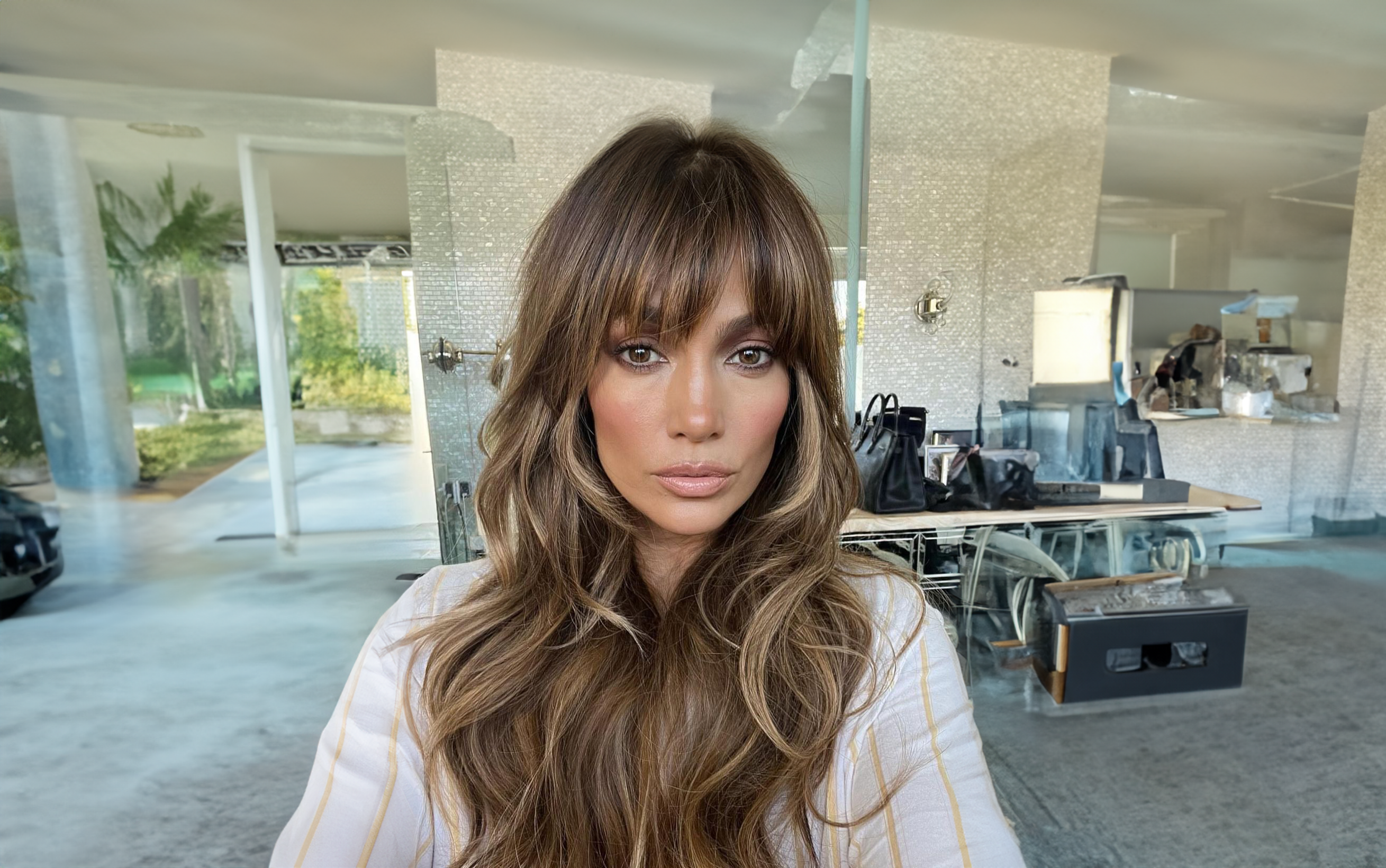 jlo-beauty.png