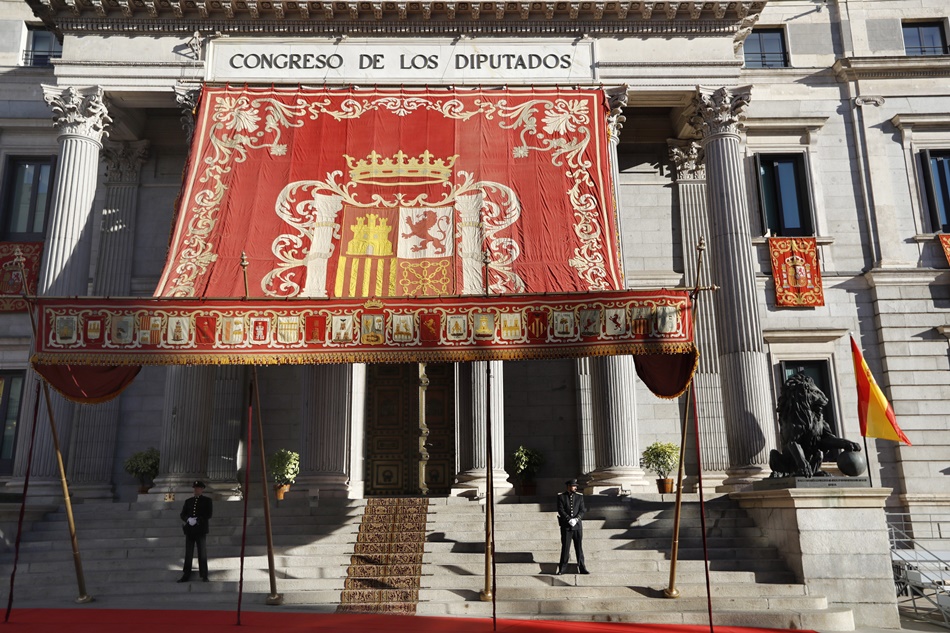 Entrada principal del Congreso de los Diputados. 