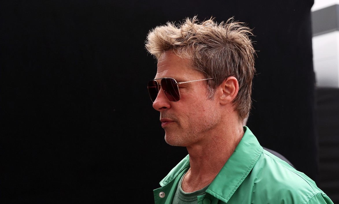 brad-pitt-green-jacket-03.jpeg