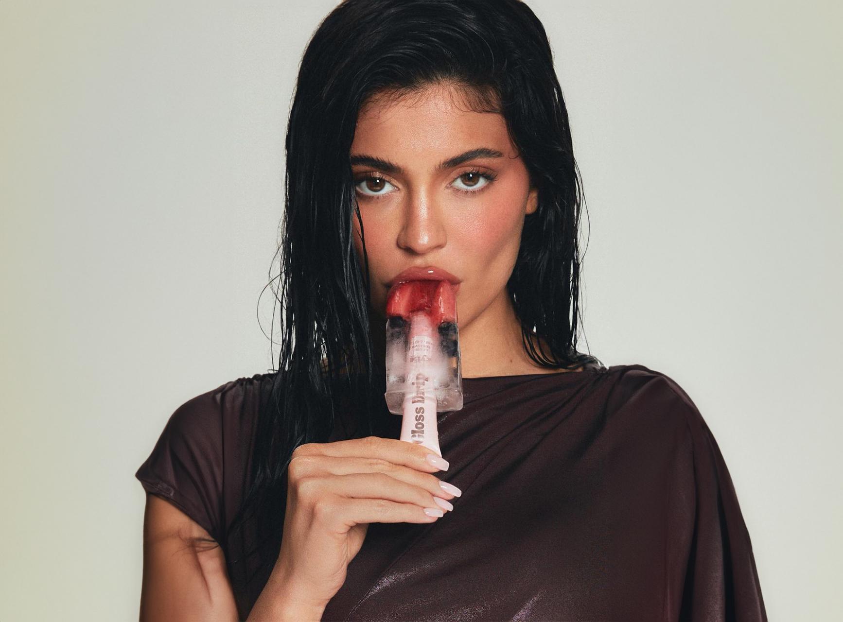 KylieJenner-Cover-08082023.jpg