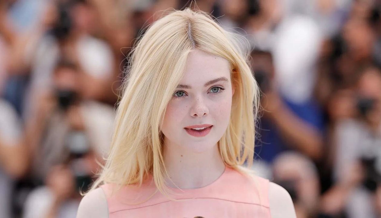 elle-fanning-cover-ggety-images-512024.jpeg
