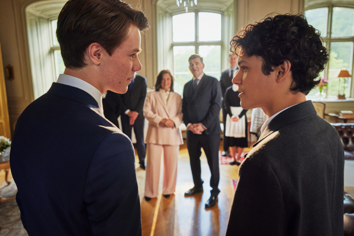 Young Royals S3. (L to R) Edvin Ryding as Wilhelm, Omar Rudberg as Simon in Young Royals. Cr. Courtesy of Netflix © 2023
