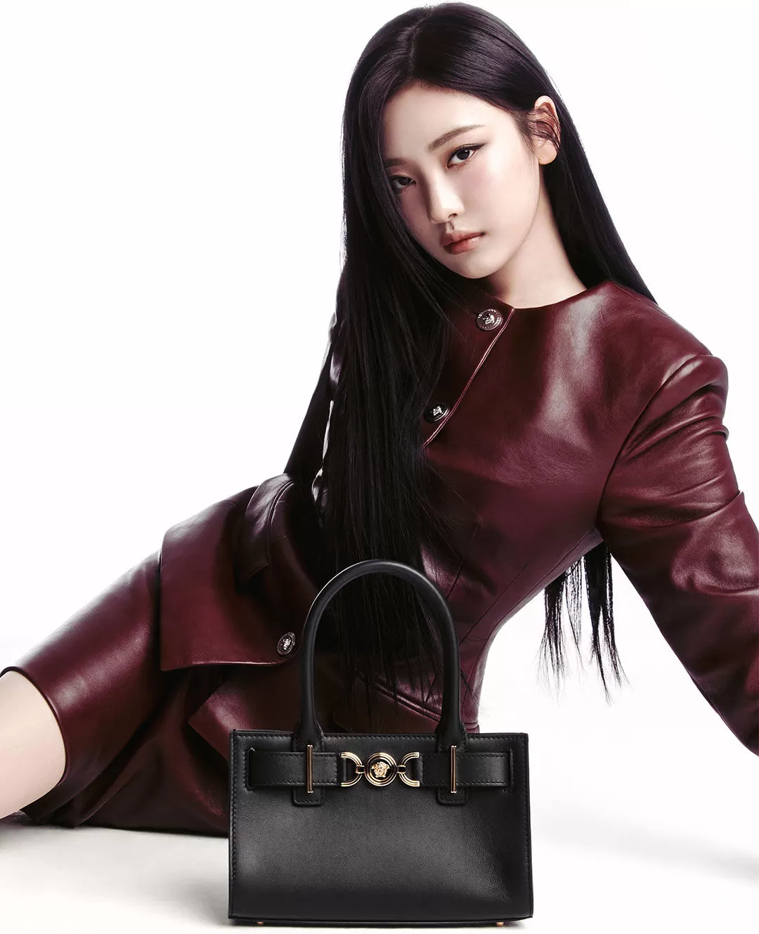 ningning-12042024-01-Xmag_versace.webp