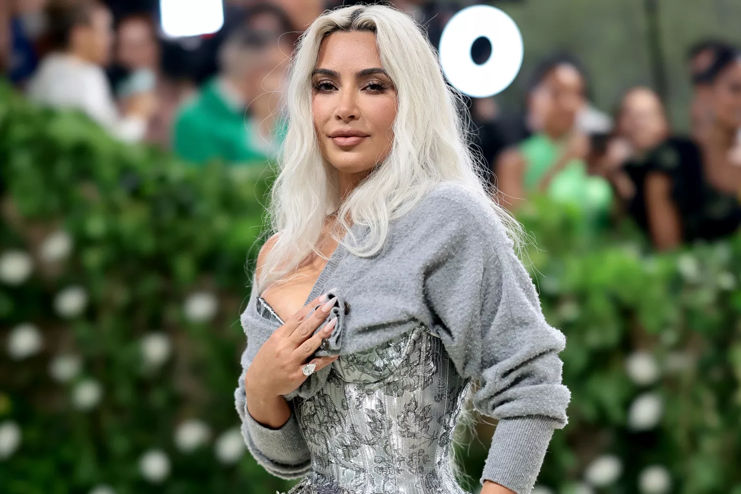 kim-kardashian-met-gala-1-070524.png