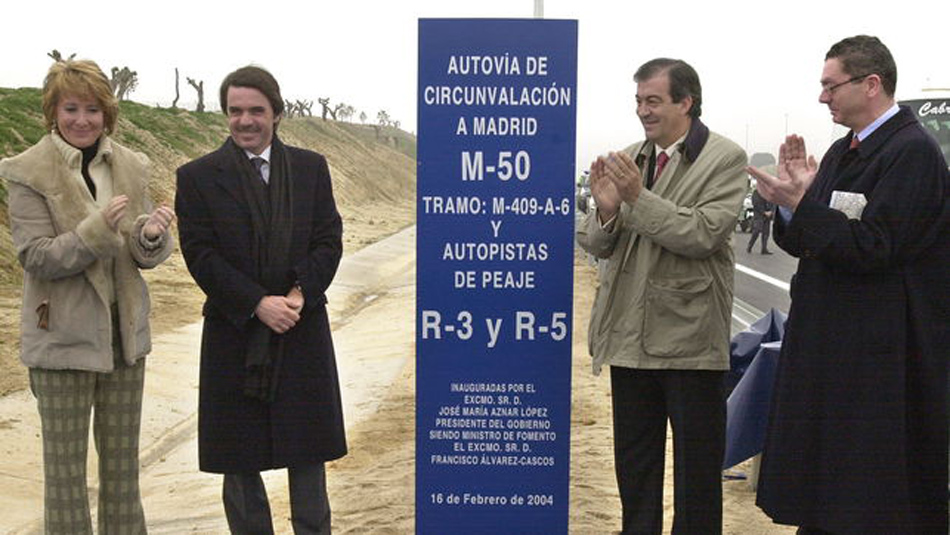 Esperanza Aguirre junto a José María Aznar en la inauguración de las radiales