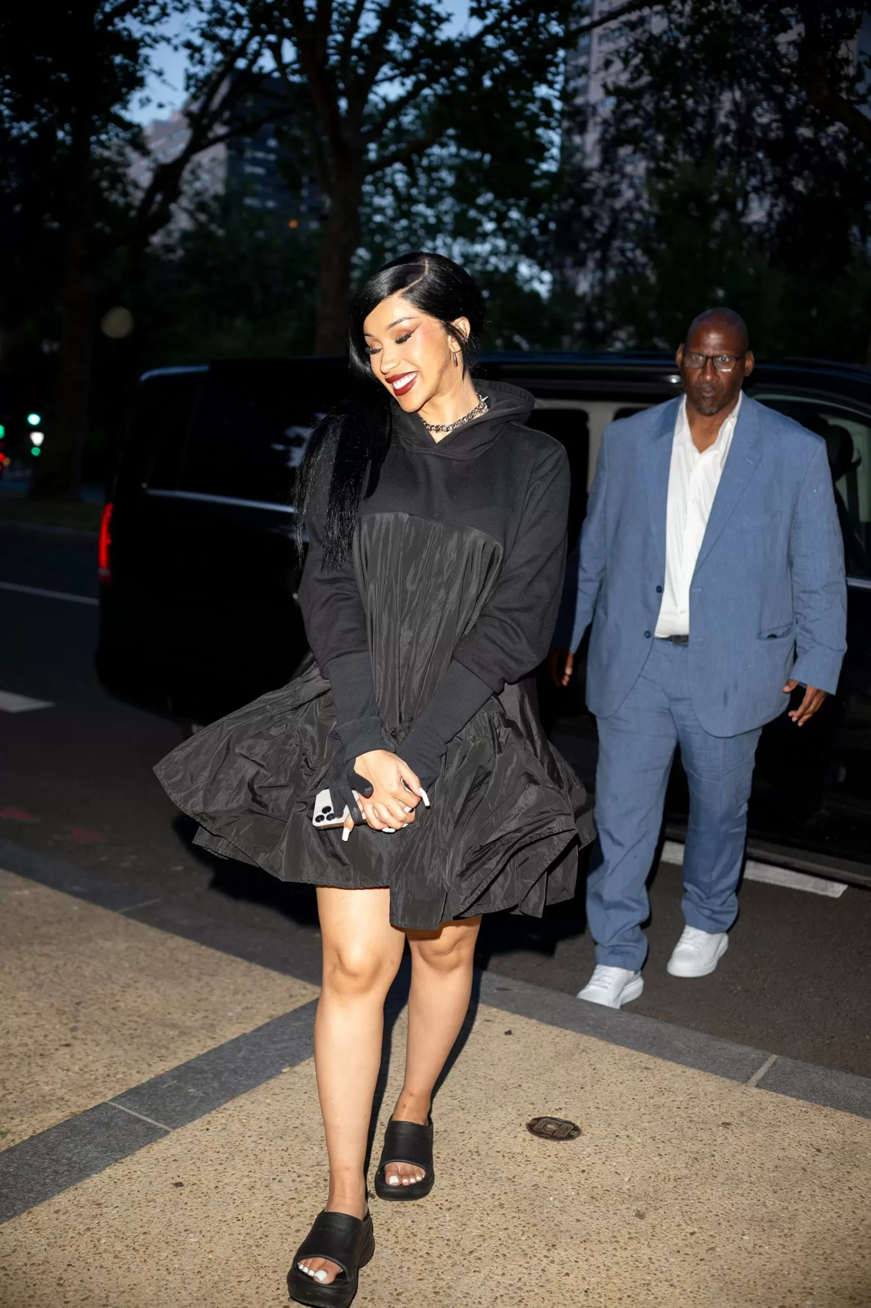 Cardi B-xmagcover-120724-scaled.webp