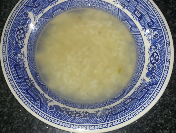 Sopa de arroz con atún y lomo de bacalao relleno