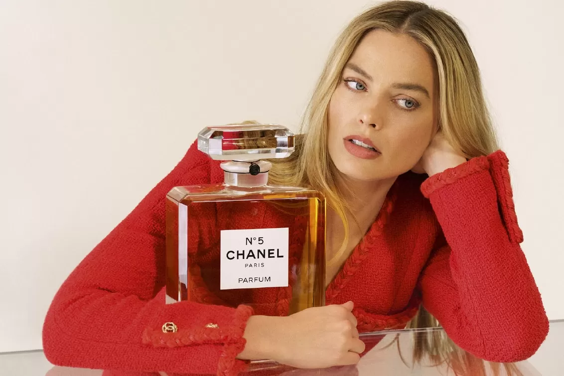 margotrobbie_chanel_1.webp