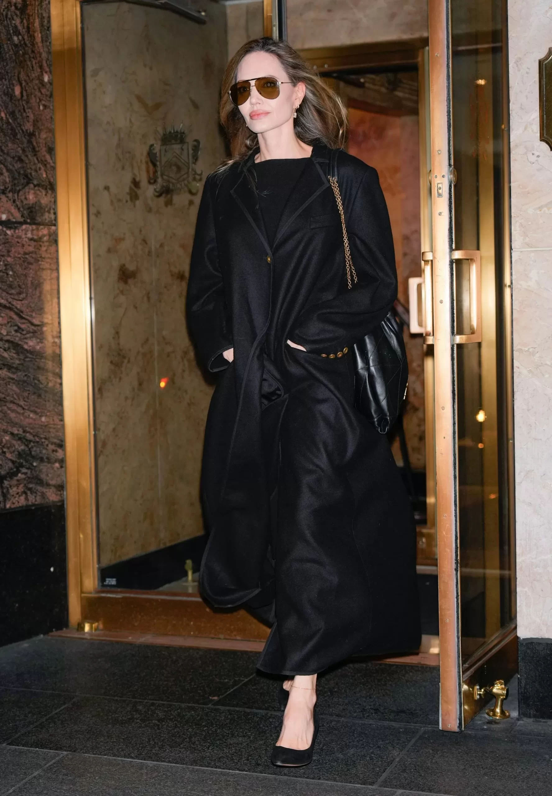 Angelina Jolie-xmagcover-031024-scaled.webp