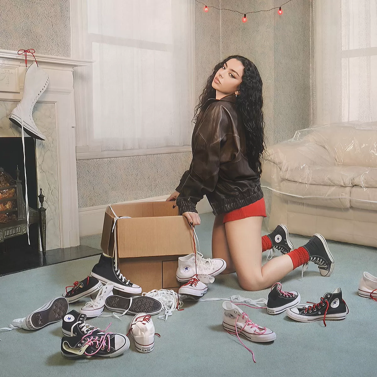 charli-xcx-converse-281024_1.webp