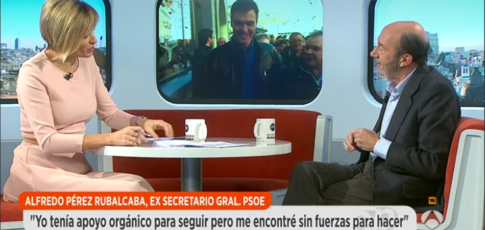 Susanna Griso y Alfredo Pérez Rubalcaba en Espejo Público de Antena 3