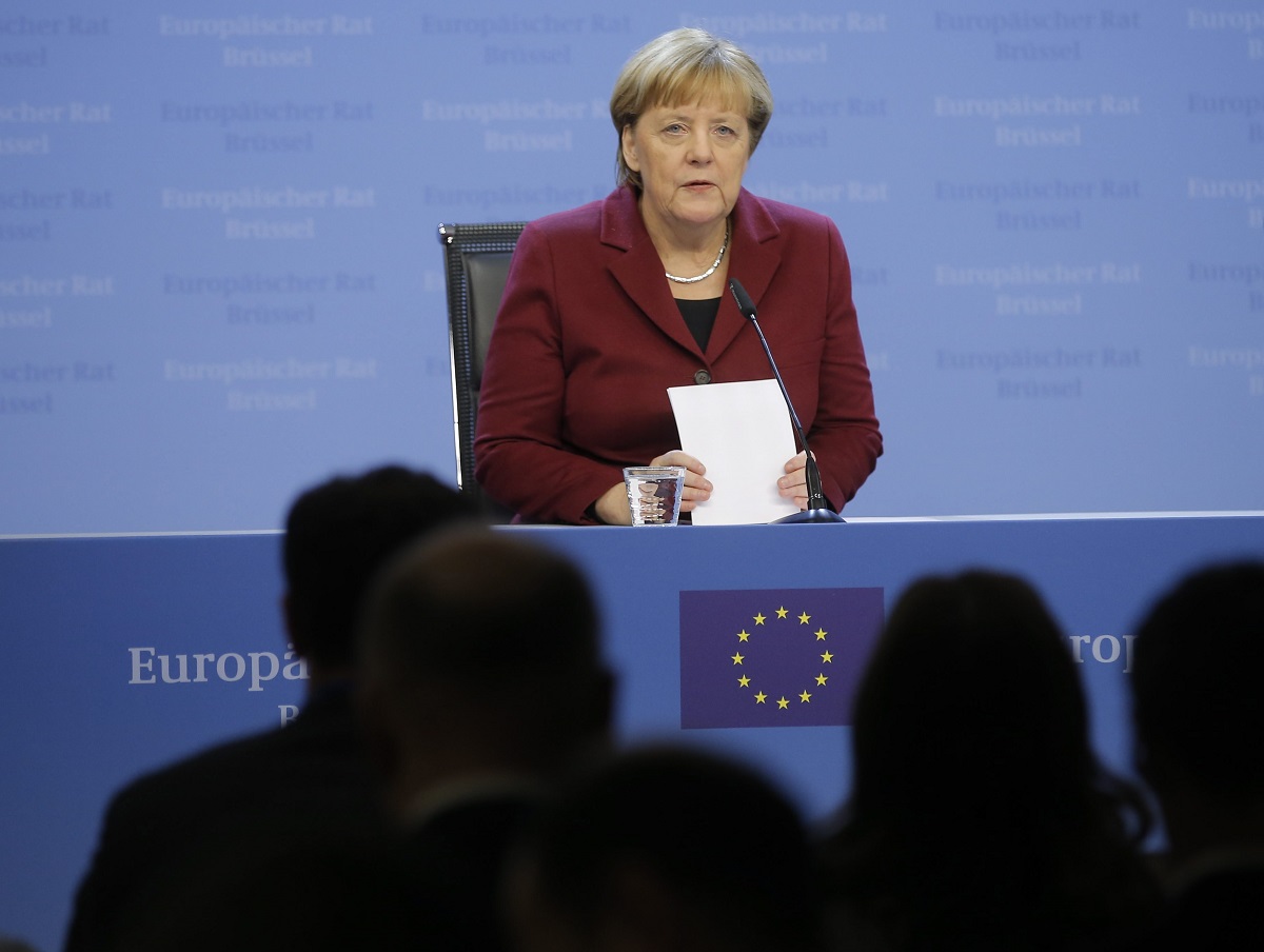 La canciller alemana Angela Merkel participa en una conferencia de prensa al final de una Cumbre Europea.