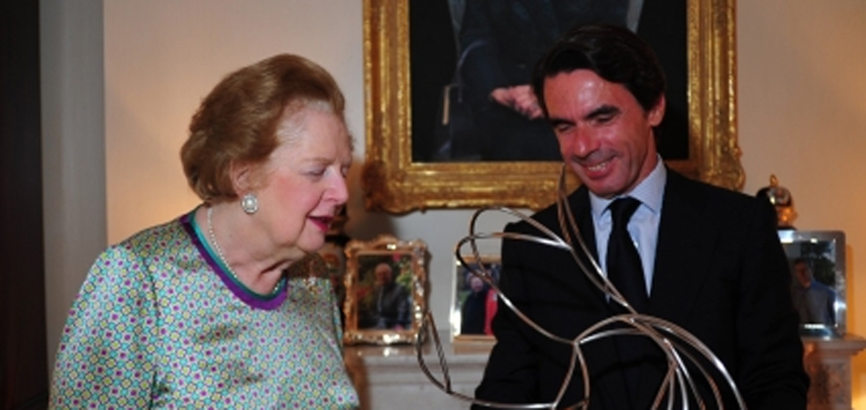 José María Aznar cuando entregó el premio de la fundación que preside a Margaret Thatcher 