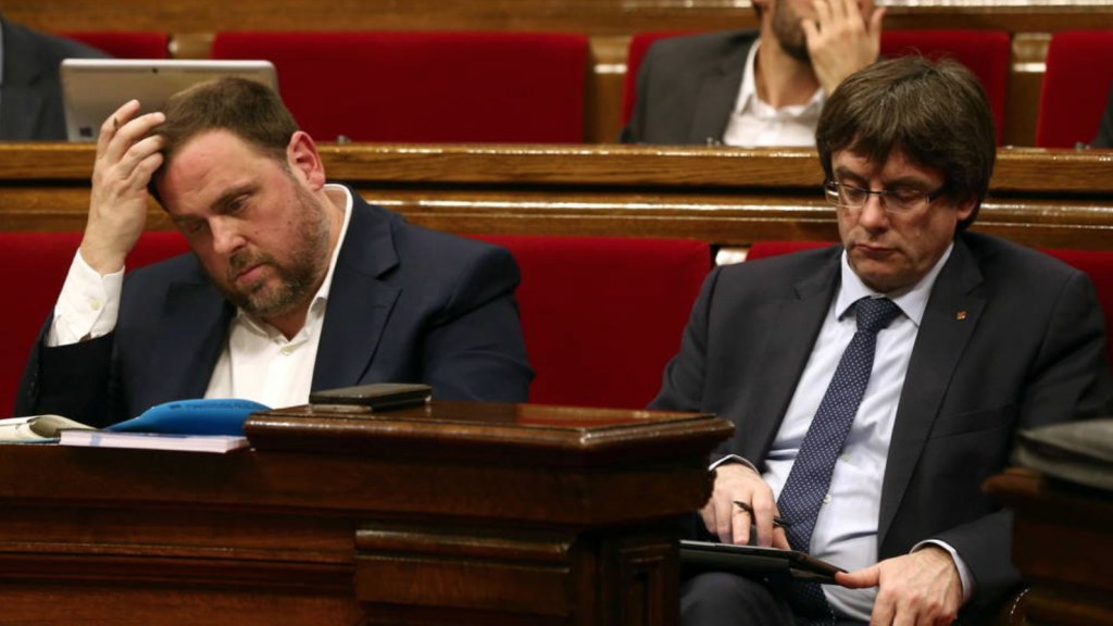 El vicepresidente catalán, Oriol Junqueras, y el presidente de la Generalitat, Carles Puigdemont. 