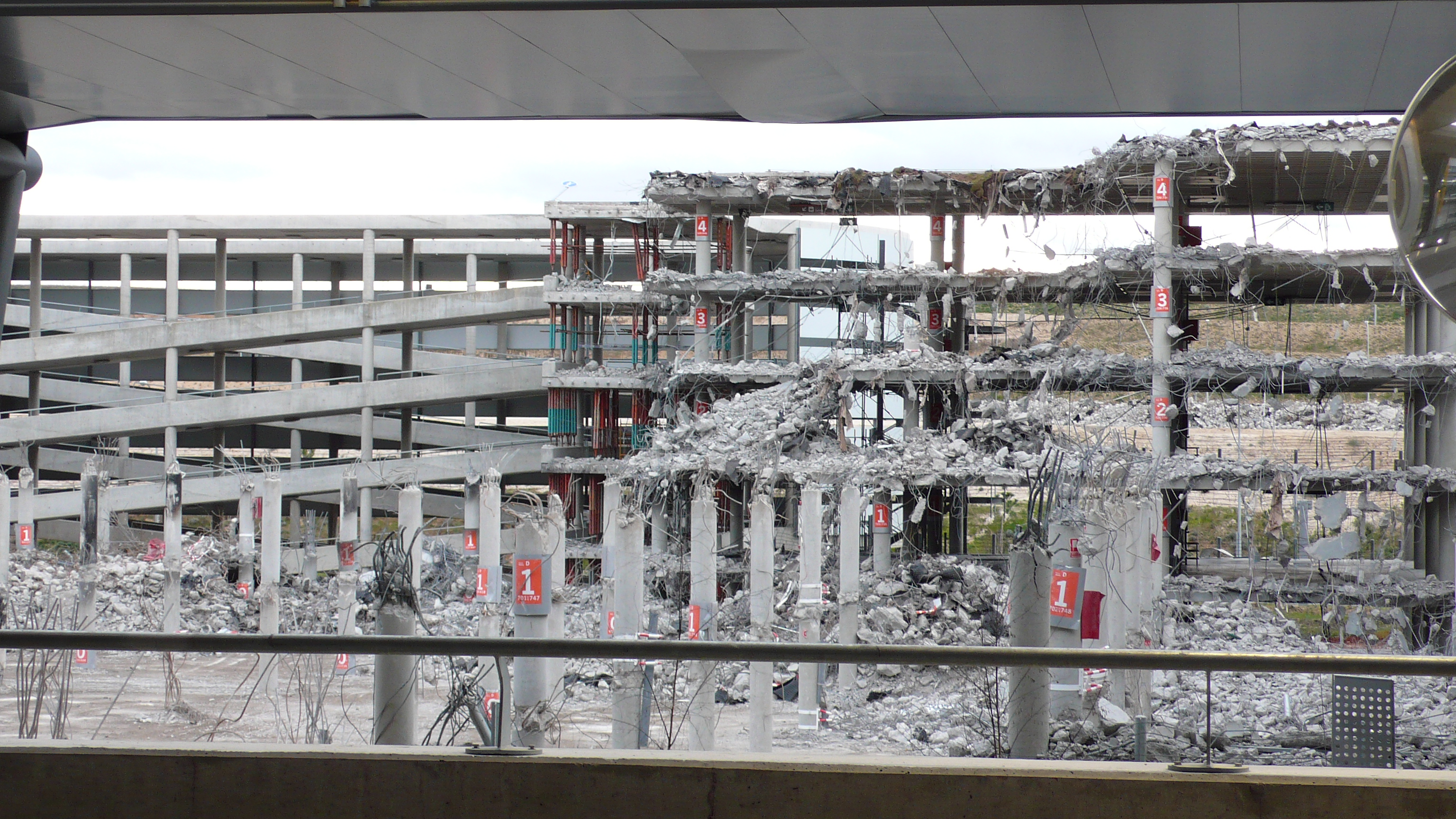 Atentado de ETA en la Terminal 4 de Barajas. 