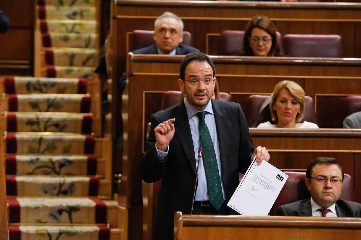 Antonio Hernando en el Congreso de los Diputados fuente EFE