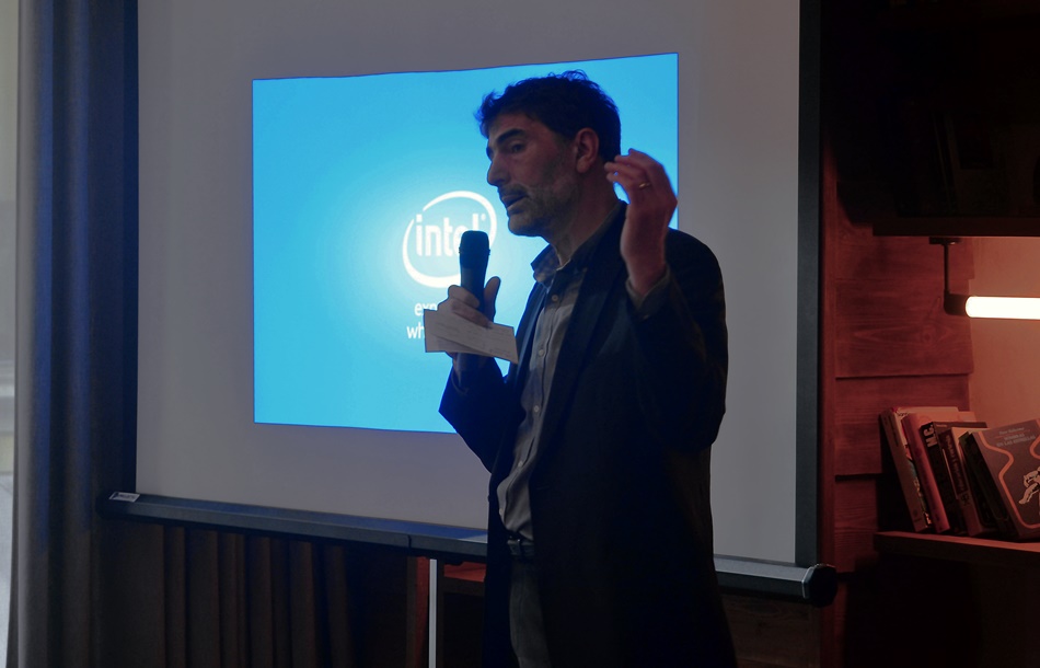 Carlos Clerencia, director de Intel España y Portugal, durante el desayuno celebrado en Madrid. 