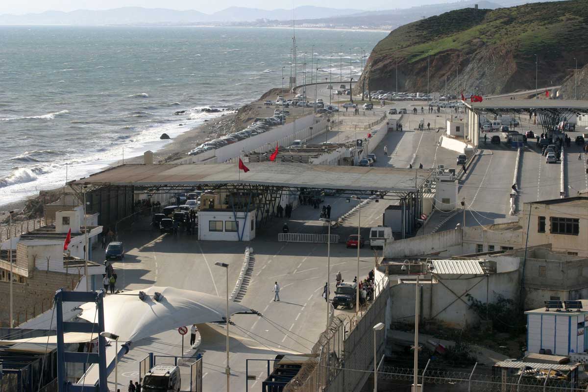 Vista general de la frontera de El Tarajal de Ceuta.