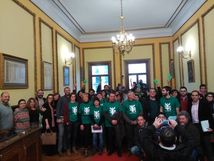 Protesta de los 5 del Buero en el Ayuntamiento de Guadalajara. Facebook