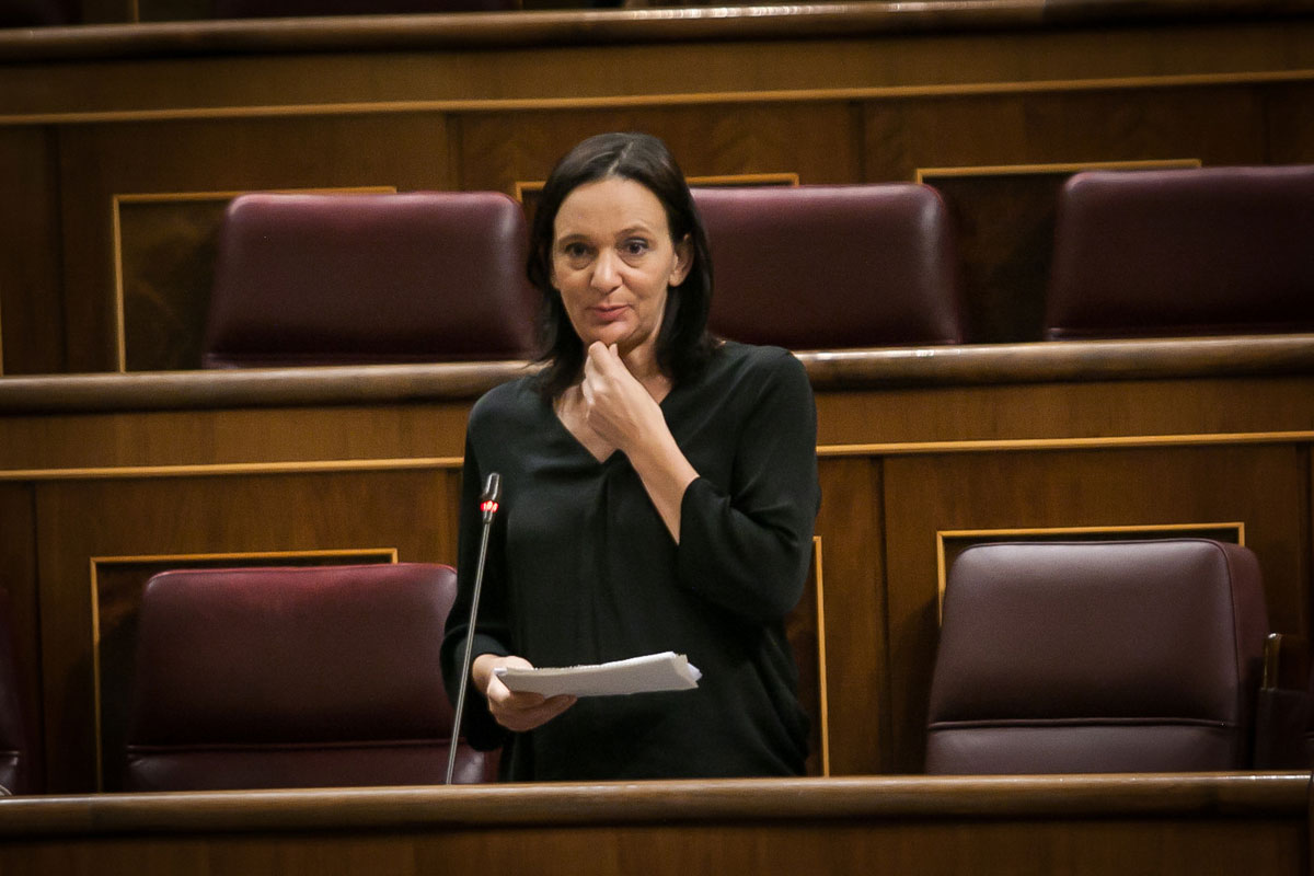 Carolina Bescansa interviniendo desde su escaño en el Congreso