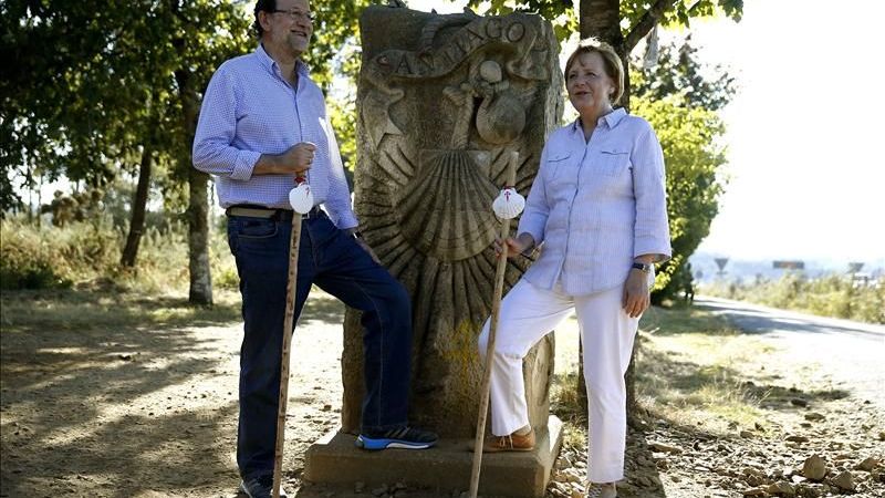 Angel Merkel junto a Mariano Rajoy en el Camino de Santiago - Flickr Moncloa