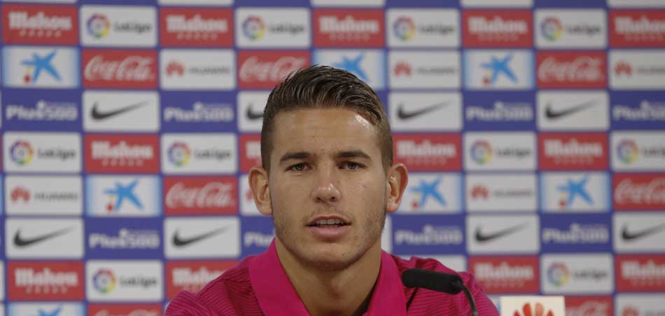 El defensa francés del Atlético de Madrid, Lucas Hernández, durante una rueda de prensa. 