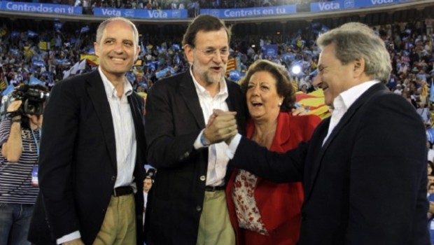 Rajoy con Camps, Barberá y Rus en Valencia en 2008, la campaña que se lleva al banquillo. EFE