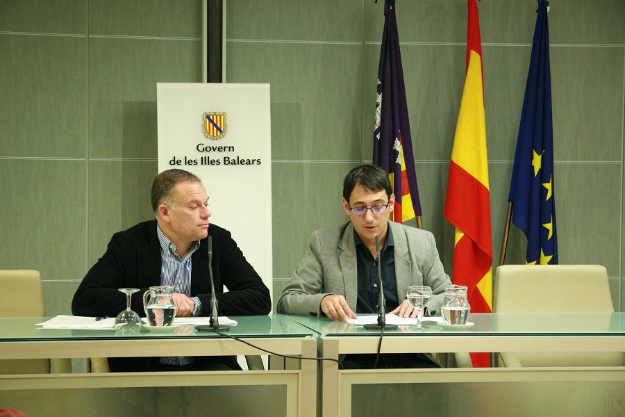 Director General, Llorenç Pou y el Conseller, Iago Negueruela