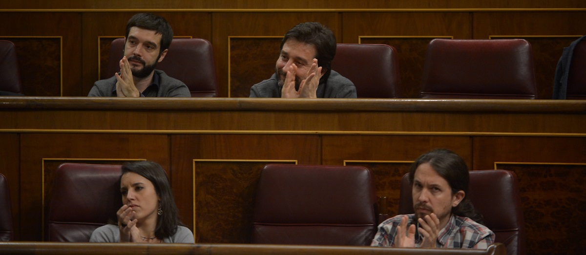 Pablo Iglesias y otros diputados de Podemos en el Congreso de los Diputados